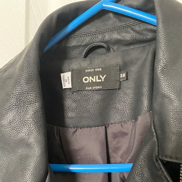 Faux leather jacket size 38 (M) - Picture 3 of 3